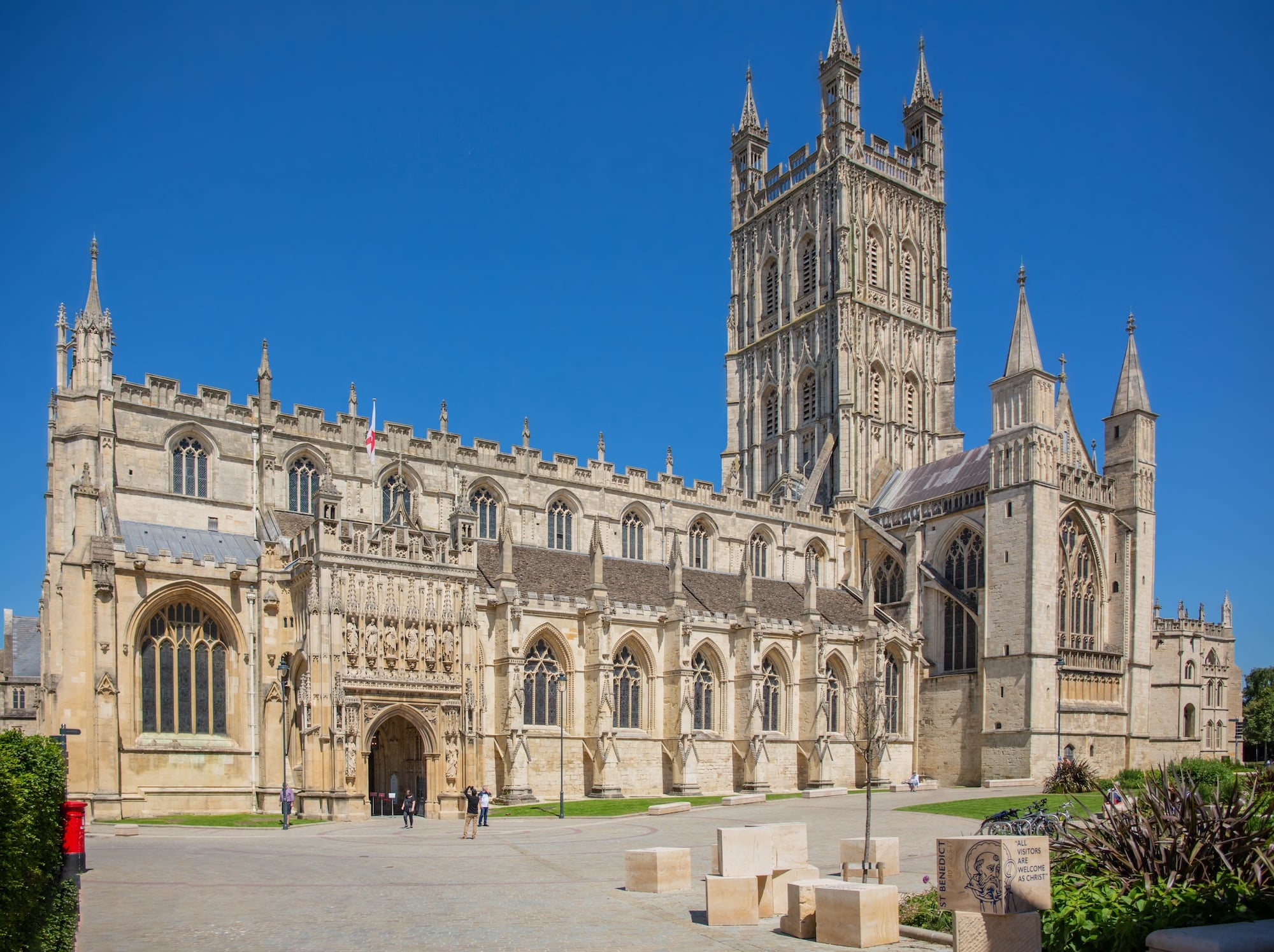 Cheltenham & Gloucestershire Same-Day: The Lightning-Fast Logistics Fix You Didn’t Know Existed